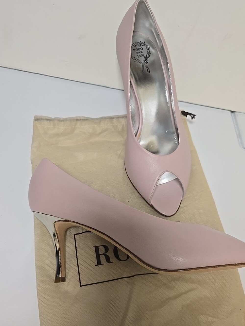 Rodo Blush Pink Peep-Toe Leather Pumps